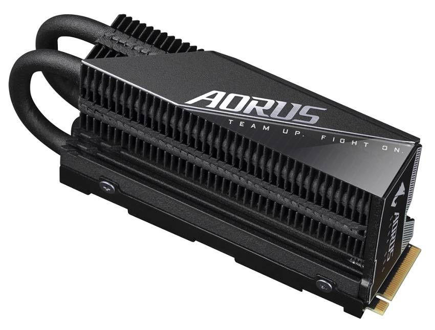 GIGABYTE AORUS Gen4 7000s Prem. PCIe 4.0 NVMe SSD